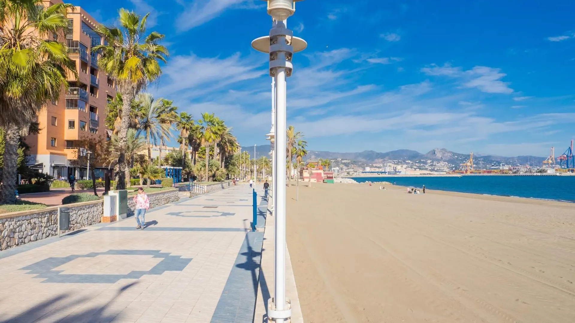 Apartment Beachfront Oasis Malaga