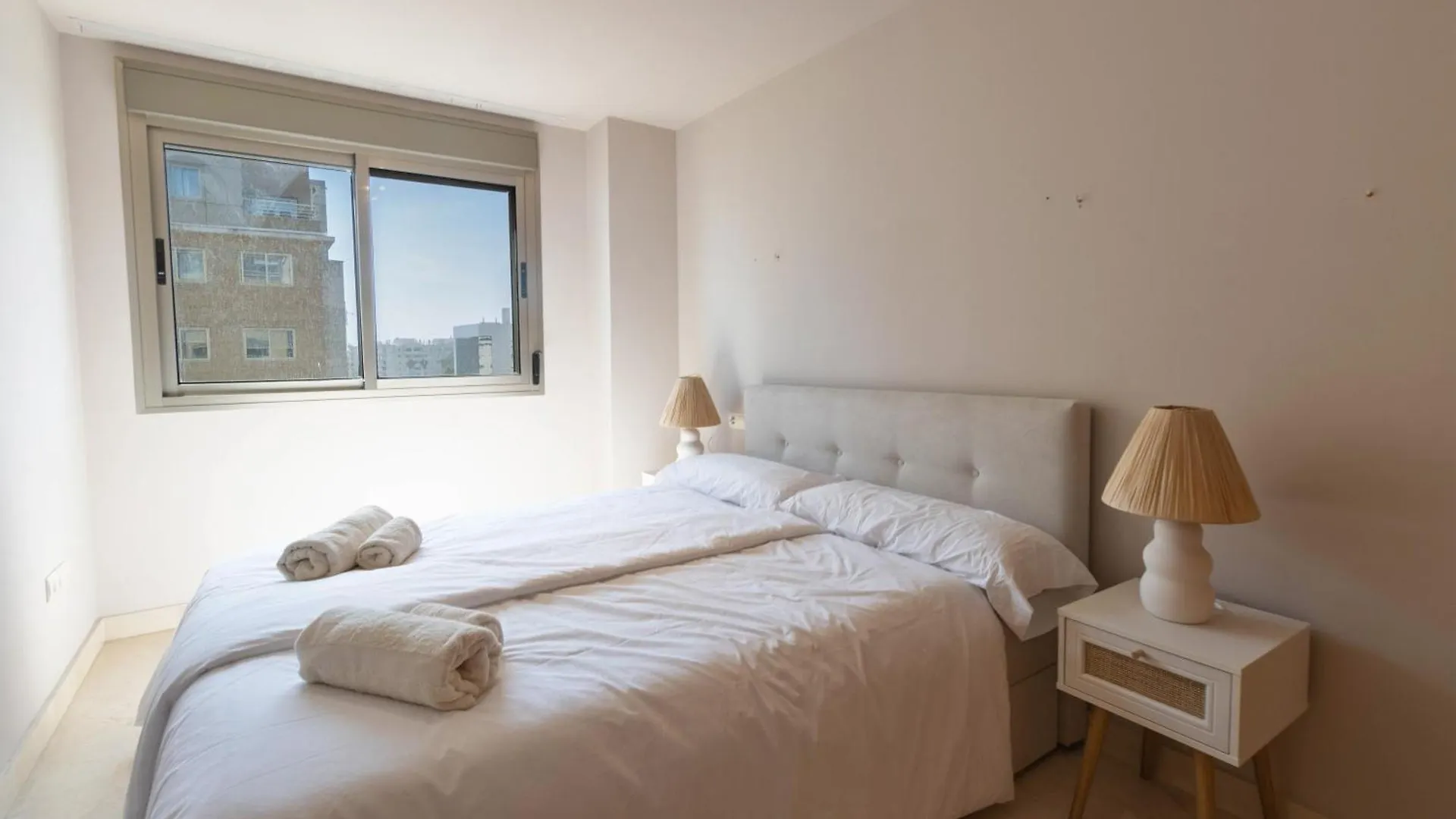 Apartment Beachfront Oasis Malaga